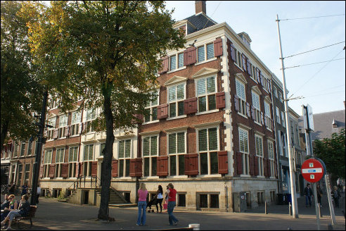 Vijverhof in Den Haag